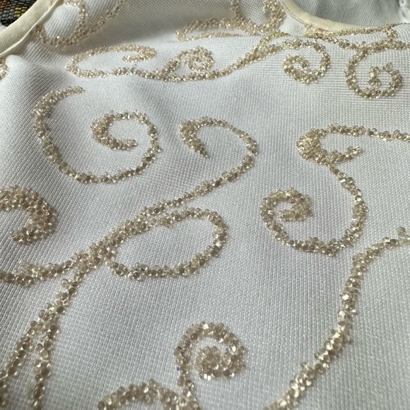 Alexia Admor white dress with gold beads. Size large. - Picture 6 of 7